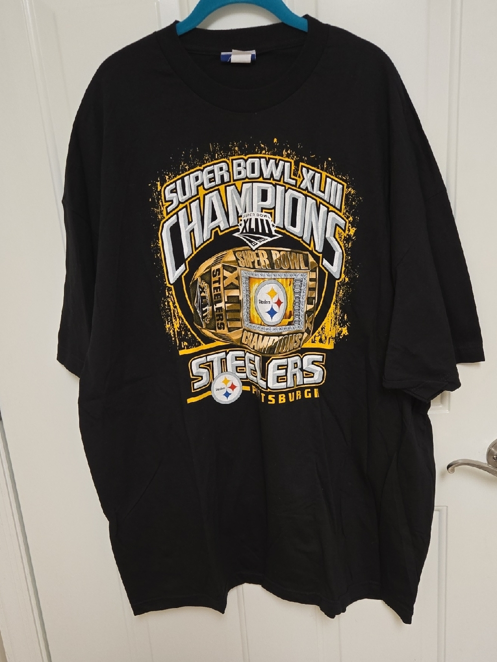NWOT NFL Pittsburgh Steelers Black and Gold Super Bowl XLIII Champions Tee